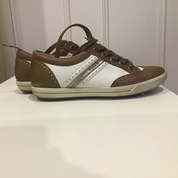 Sneakers - Picture 1 of 8
